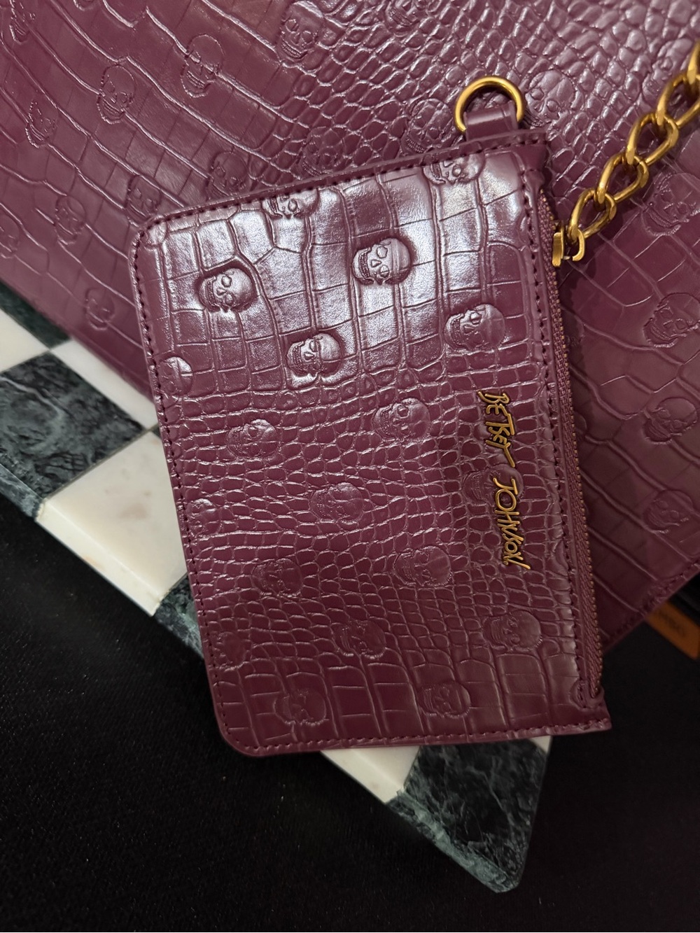 Purses - Picture 4 of 4